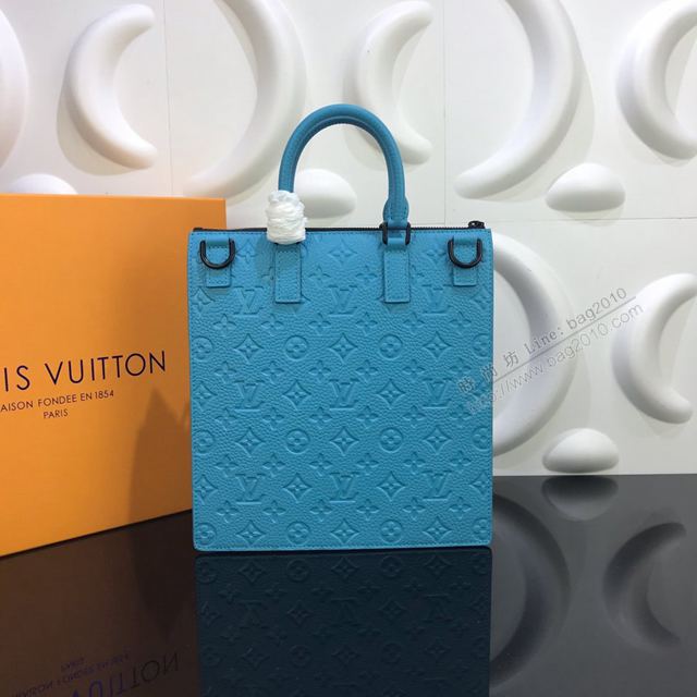 LV包 LV男包 M44476淺藍色牛皮 Runway bags 2020ss men’s走秀款 經典荔枝紋牛皮 LV手拎斜背包  ydh3245